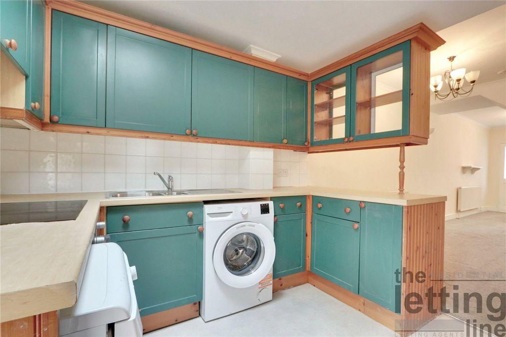 Property photo 2 of 11 Picture No. 28