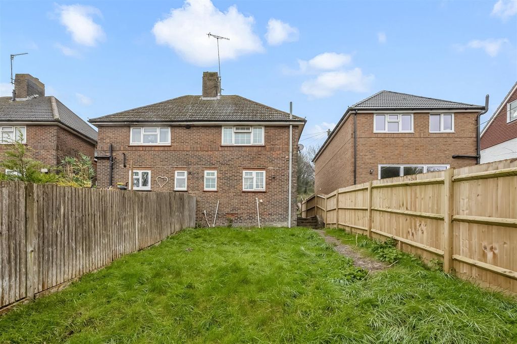 Property photo 2 of 12 Hobshrove Road, 1-014.Jpg