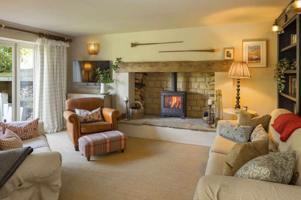 Property photo 3 of 28
