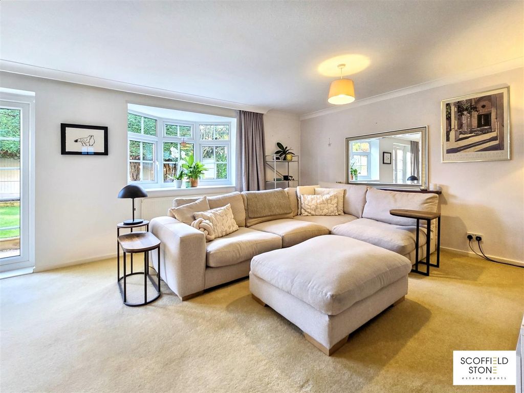 Property photo 3 of 12 Lounge/Diner