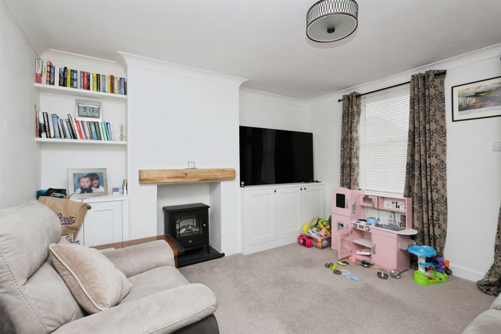 Property photo 2 of 17