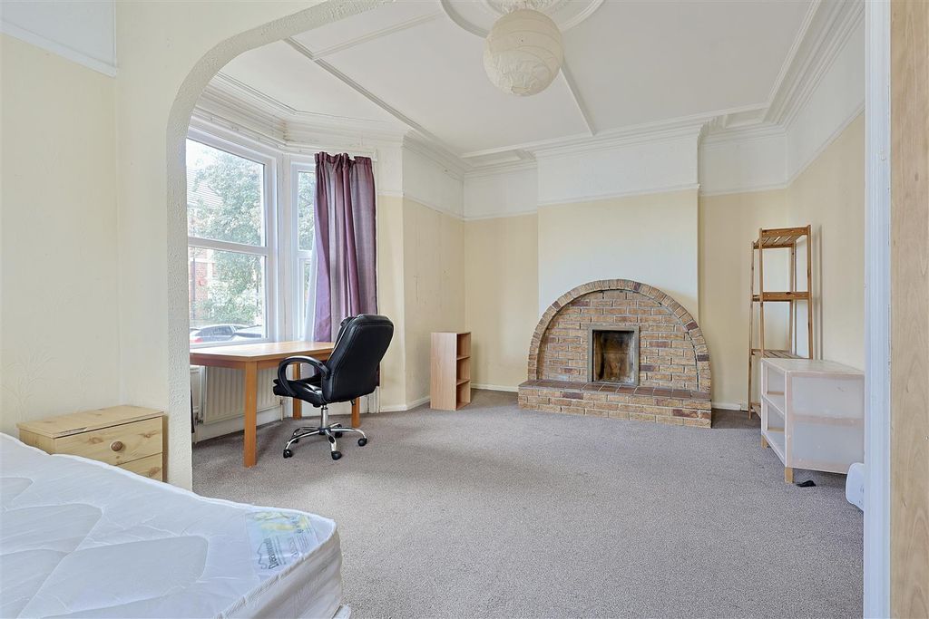 Property photo 1 of 18 33484Cb3-4D33-4F06-A7Bf-867588F98Bcf_1_201_A.Jpeg