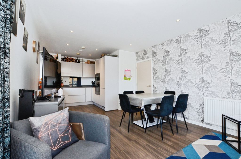 Property photo 1 of 13 Dsc_5711