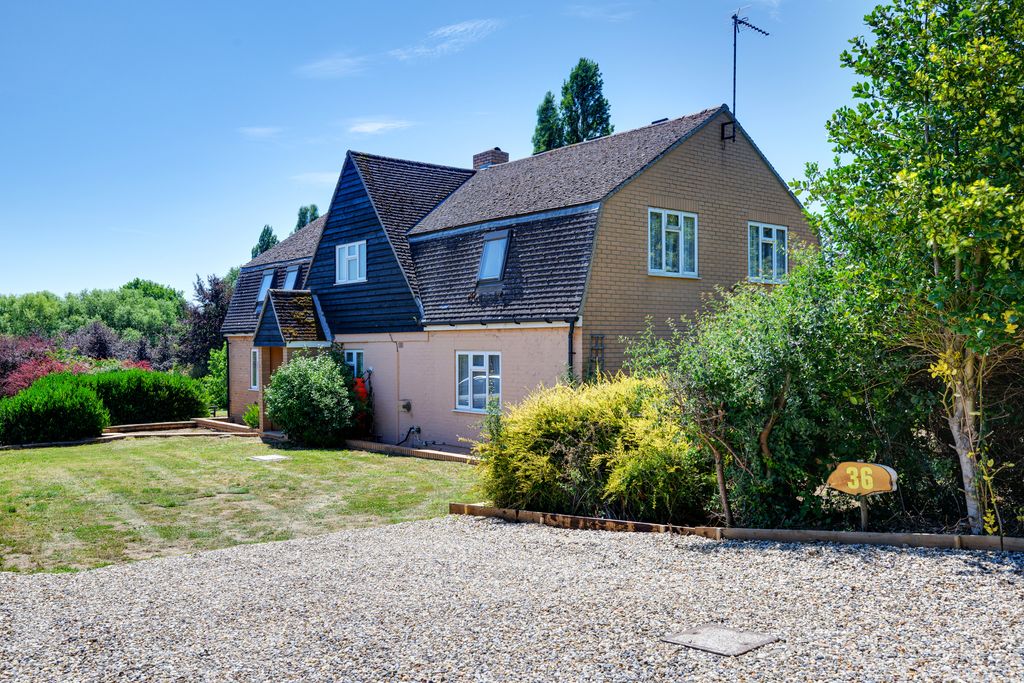 Property photo 1 of 23