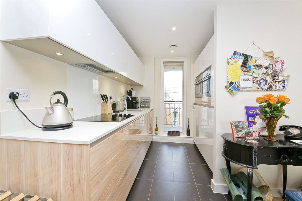 Property photo 3 of 6 Open Plan Kitchen