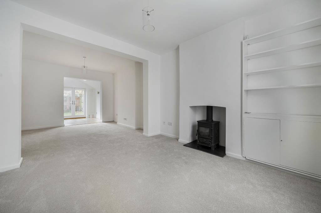 Property photo 3 of 20 Living