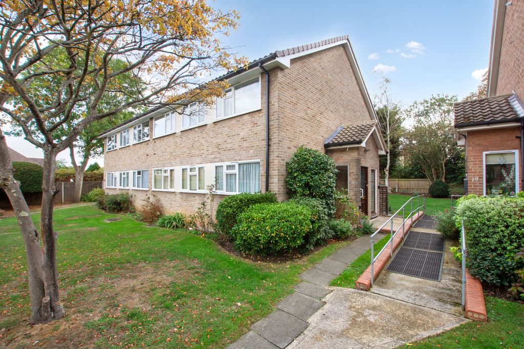 Property photo 1 of 12