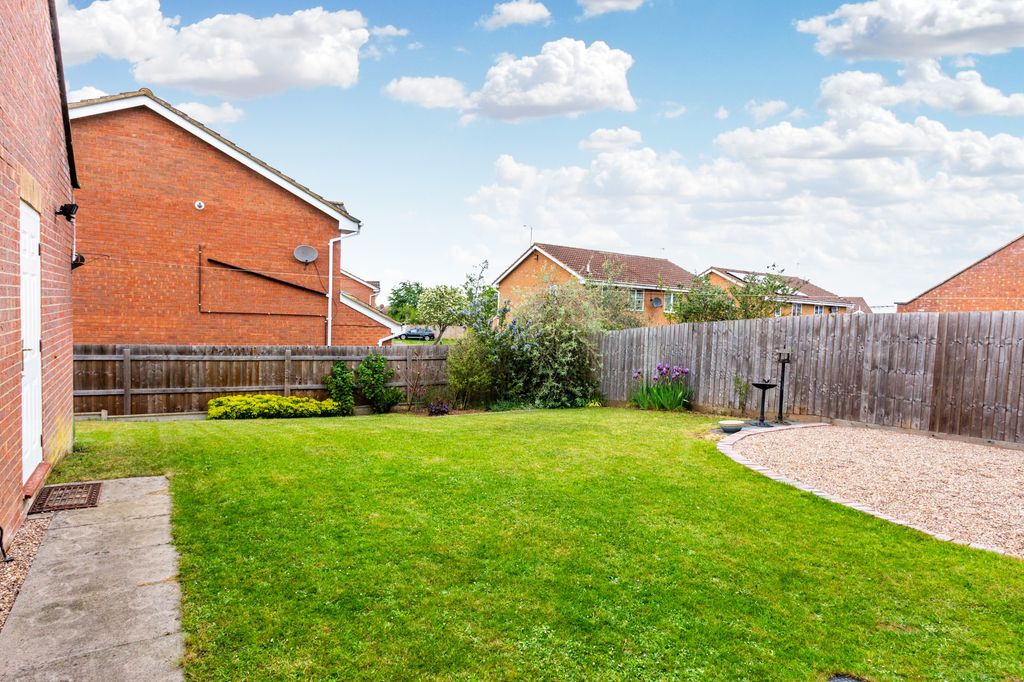 Property photo 2 of 22 Rear Garden