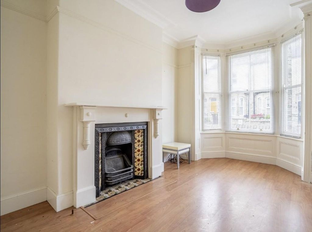 Property photo 2 of 12 Rs-11.Jpg