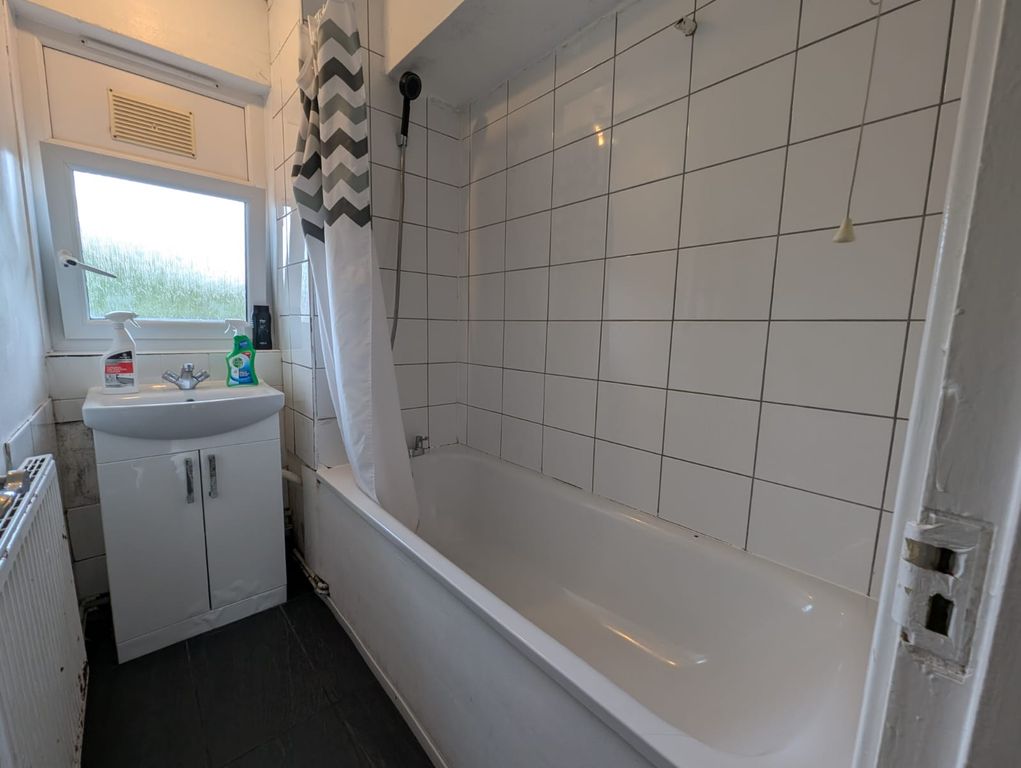 Property photo 3 of 12 Gallery