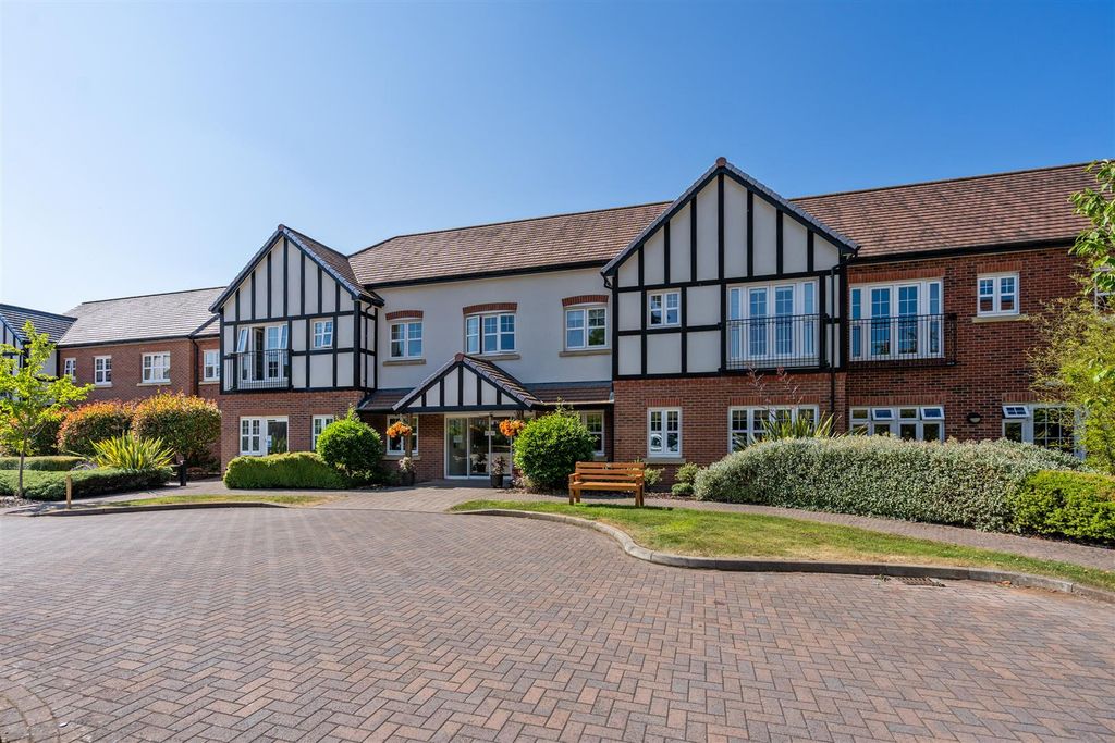 Property photo 1 of 18 Ravenshaw Court_6.Jpg