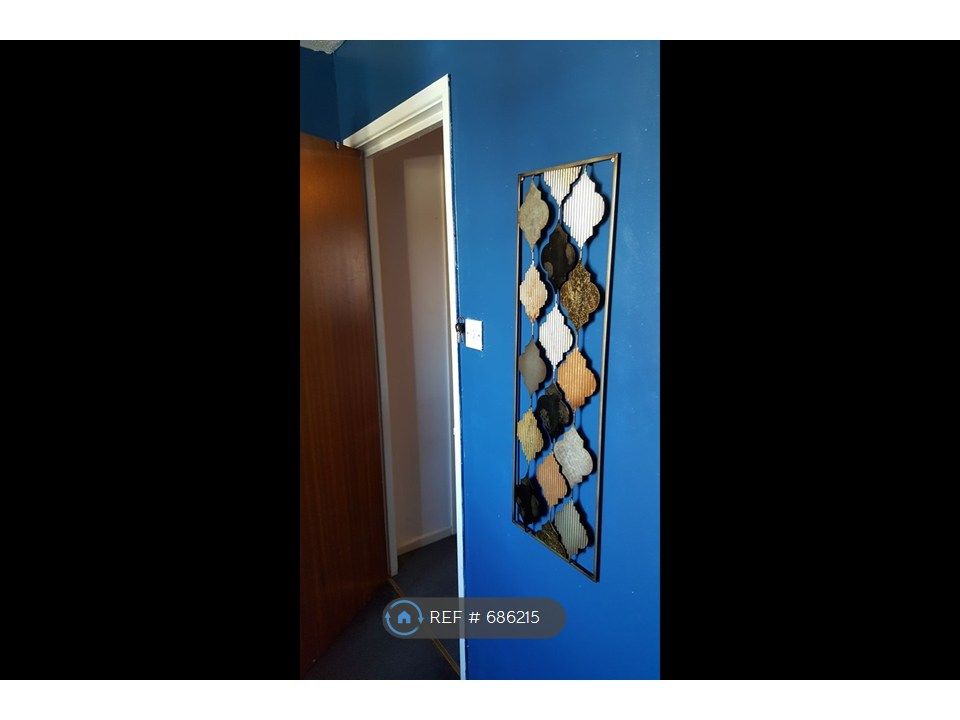 Property photo 3 of 19 Hallway