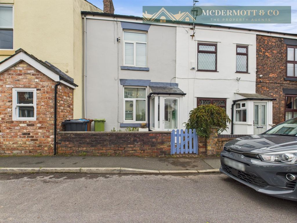 Property photo 1 of 11 Externally