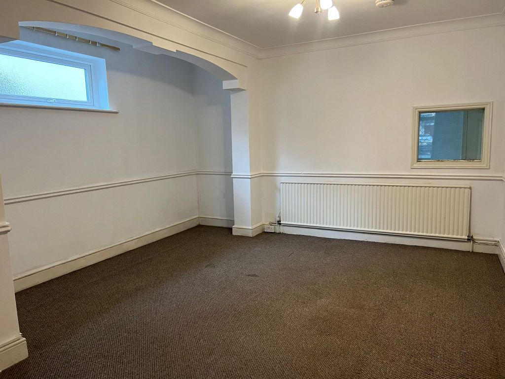 Property photo 3 of 33