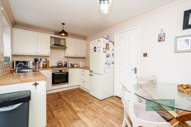 Property photo 2 of 16 Photo 8