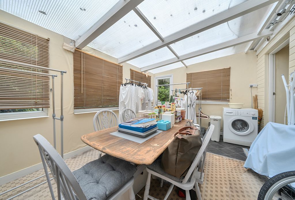 Property photo 2 of 11 1468885-18-6A2029...