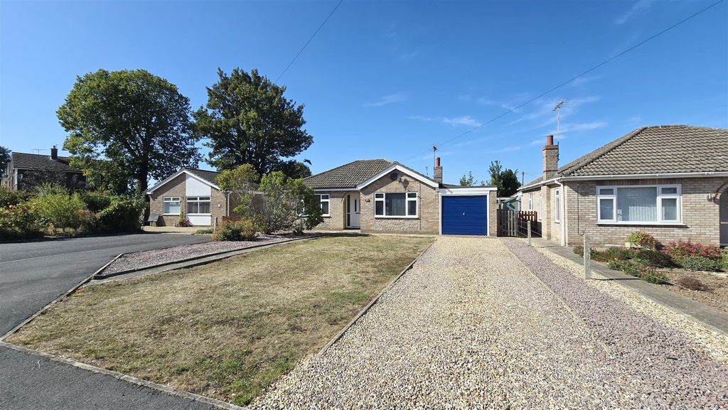 Property photo 1 of 11 Front