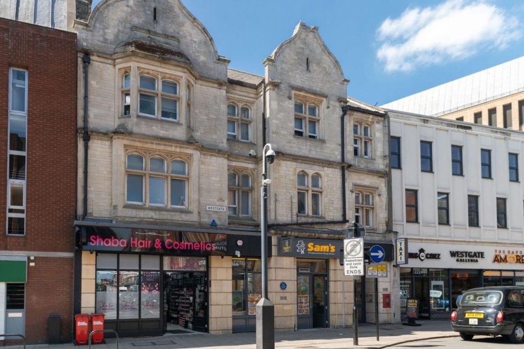 Property photo 2 of 13