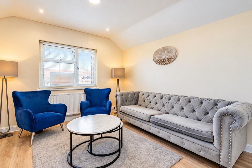 Property photo 2 of 10 Lounge..Png
