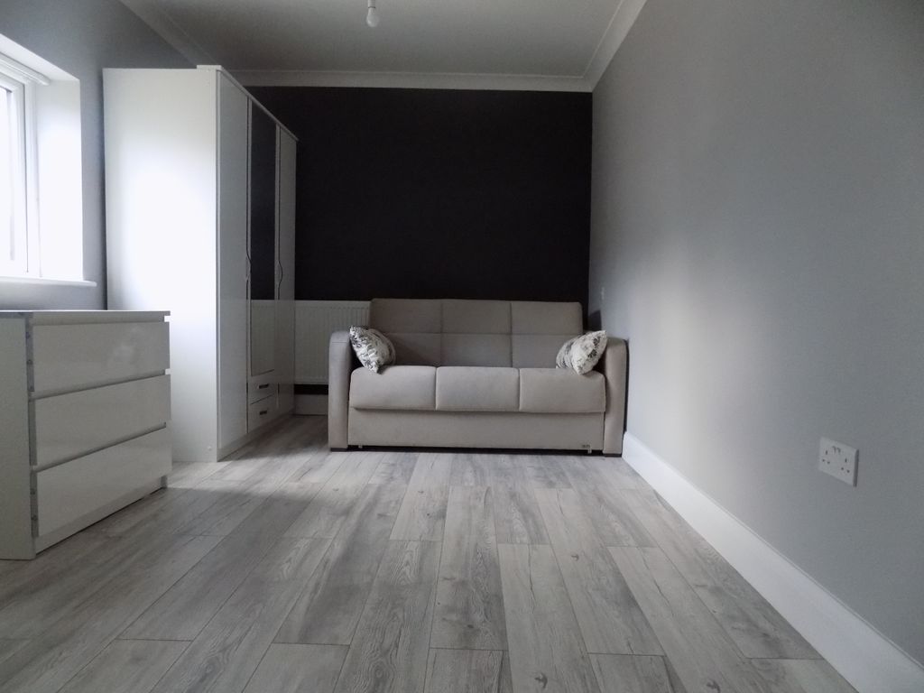 Property photo 1 of 6 Main.Jpg