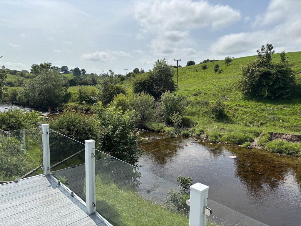 Property photo 2 of 7 Img 5945 2