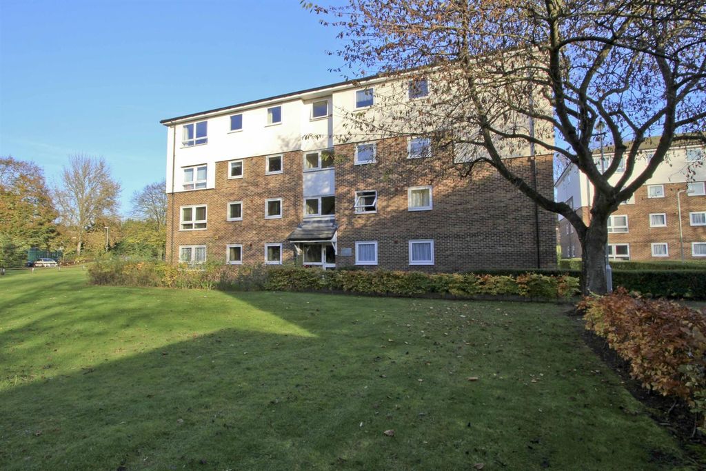 Property photo 1 of 9