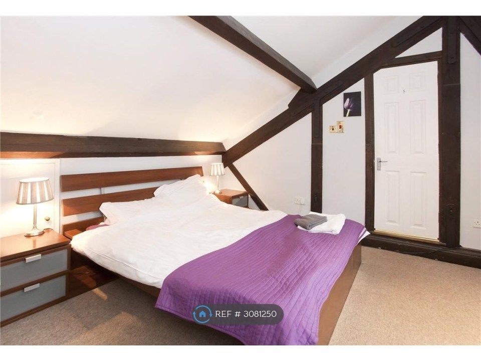 Property photo 2 of 11 First Floor Double Bedroom