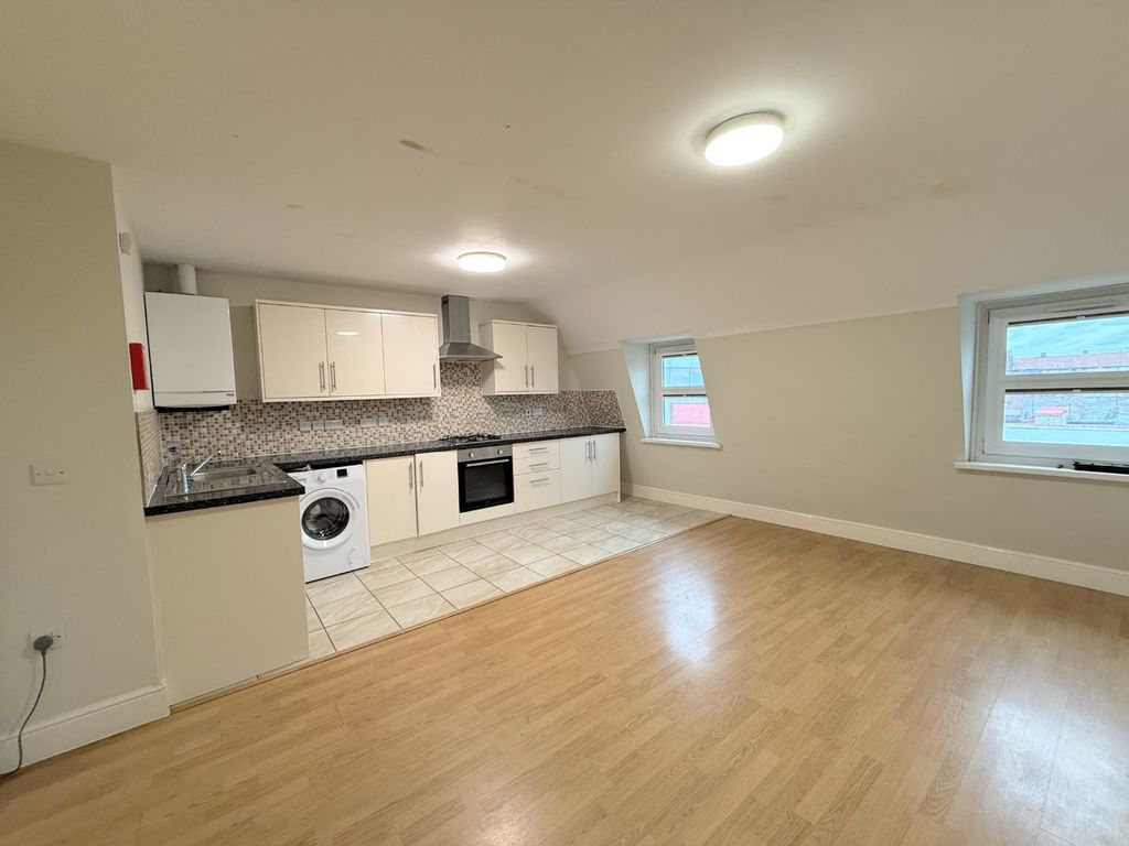 Property photo 2 of 7 5533752