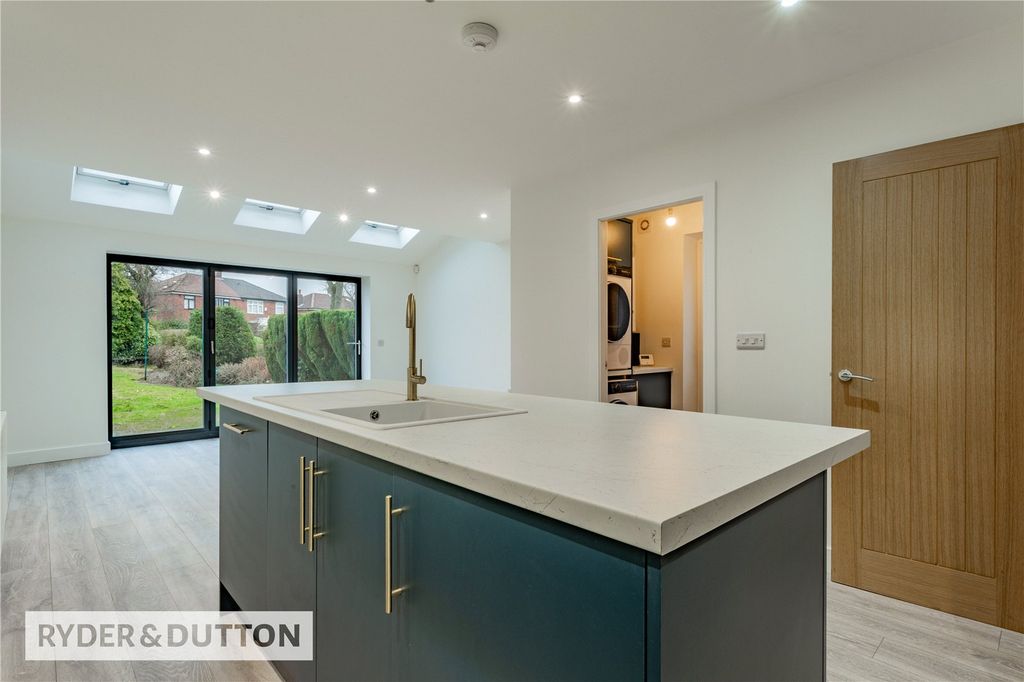 Property photo 3 of 25 Kitchen/Diner