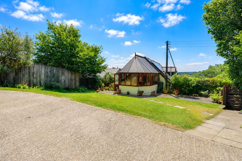 Property photo 2 of 41 Picture No. 31