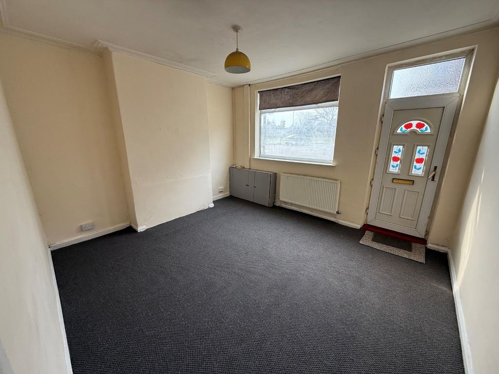Property photo 2 of 8 Lr.Jpg