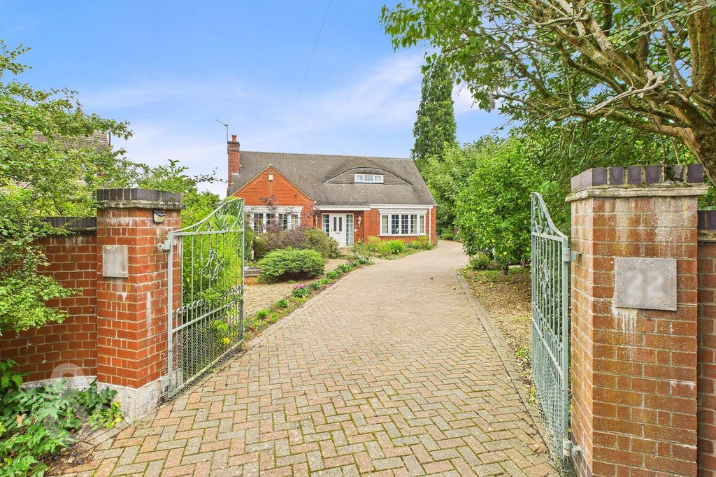 Property photo 1 of 24