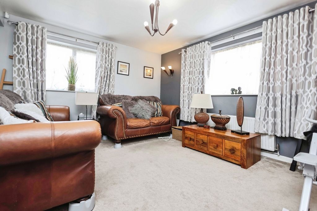 Property photo 2 of 23 Pbox-Img.Jpg