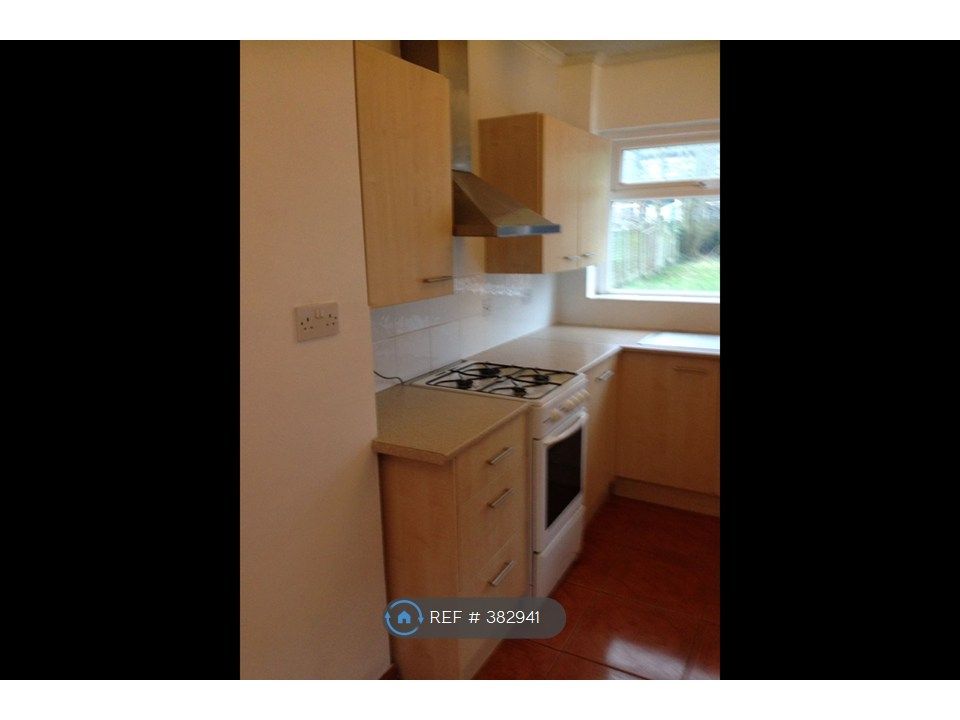 Property photo 3 of 35