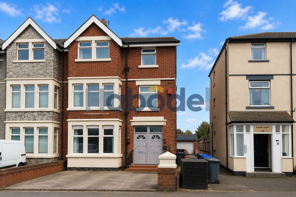 Property photo 1 of 3