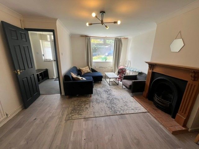 Property photo 2 of 10 Living Room