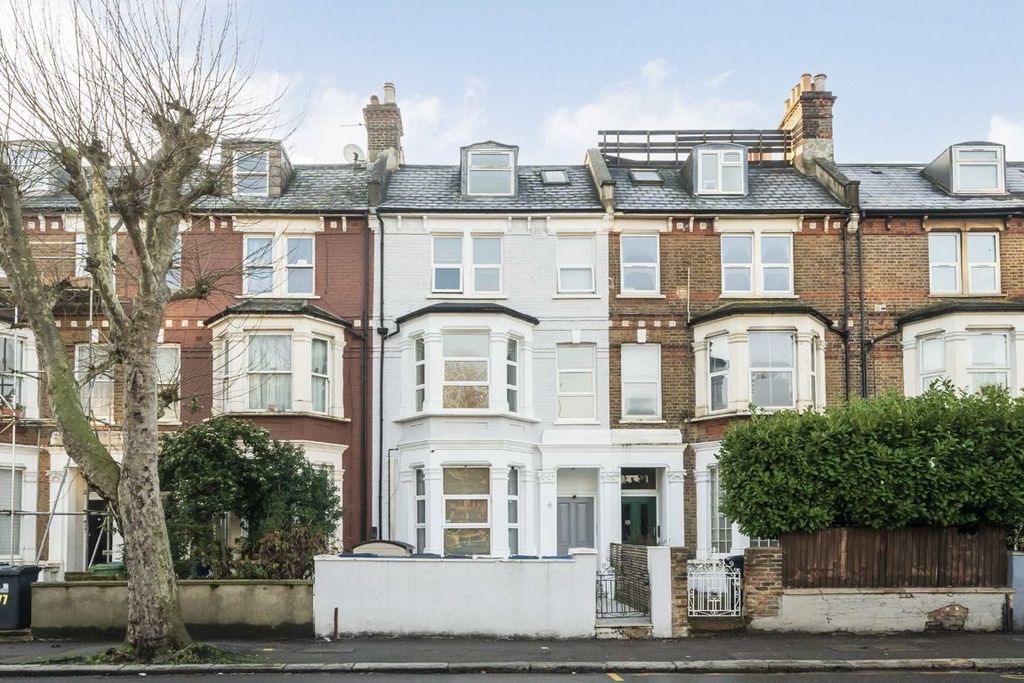 Property photo 1 of 6