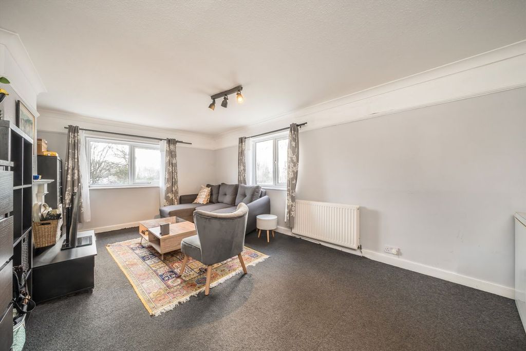 Property photo 2 of 5