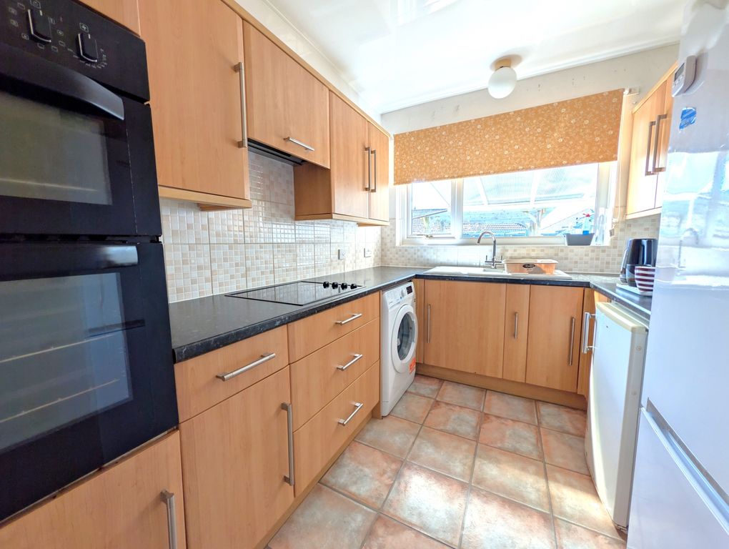 Property photo 3 of 15 Kitchen