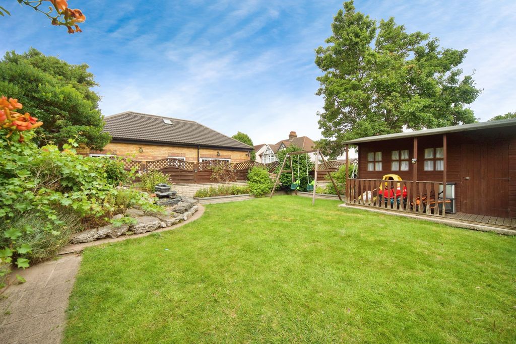Property photo 1 of 15 Garden