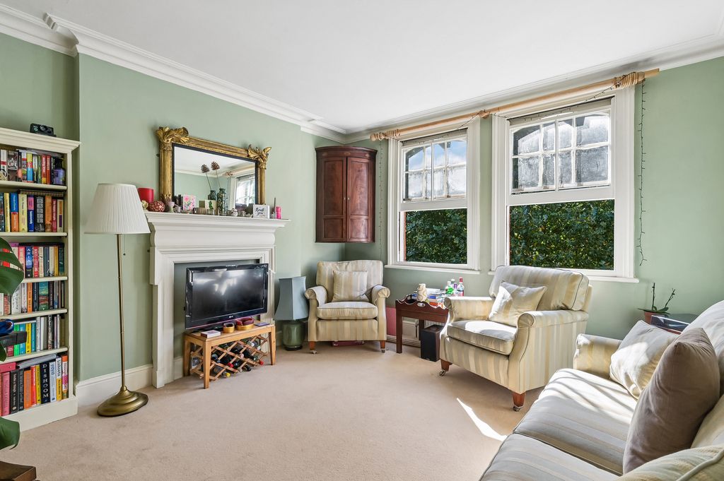 Property photo 1 of 10