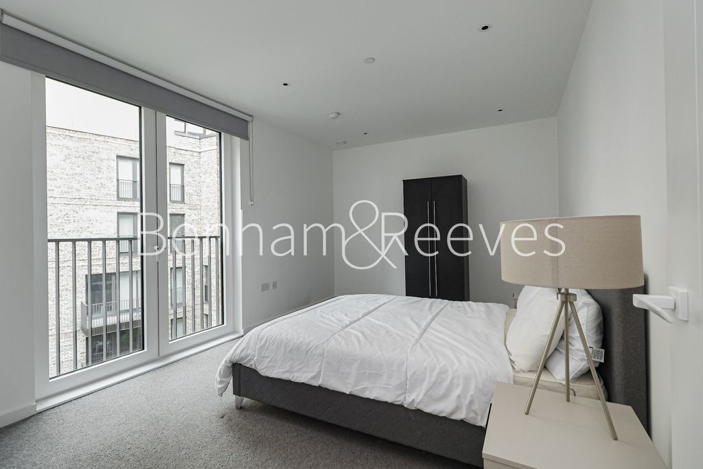 Property photo 3 of 11