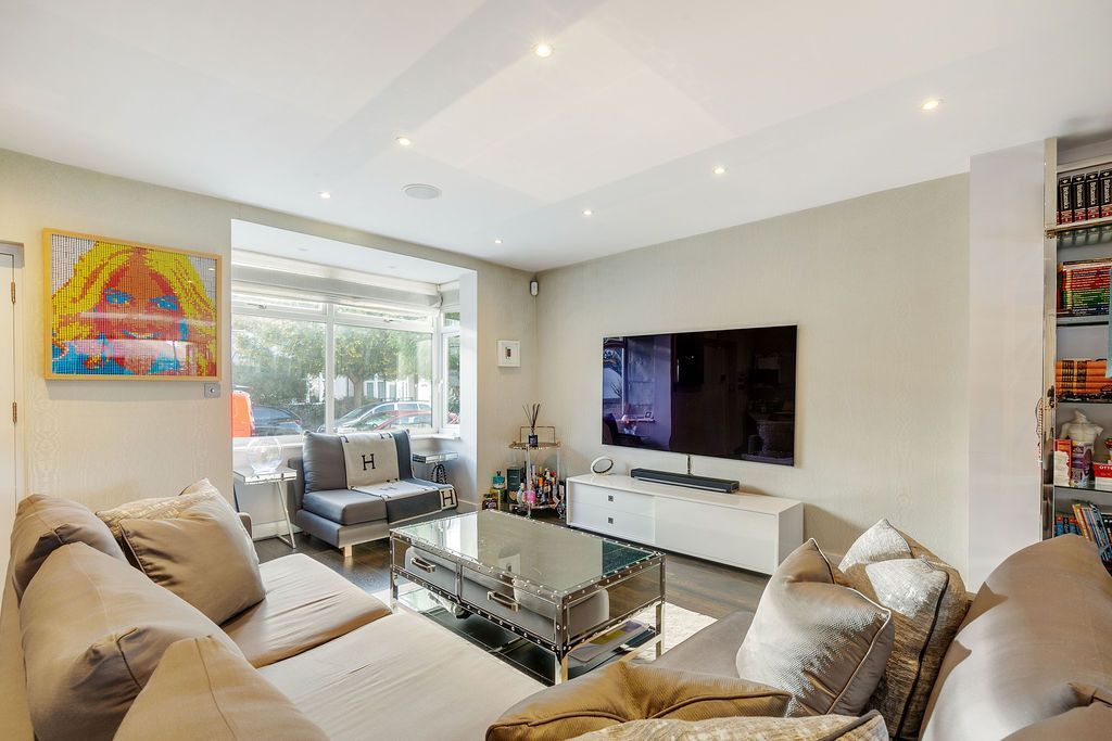 Property photo 2 of 17