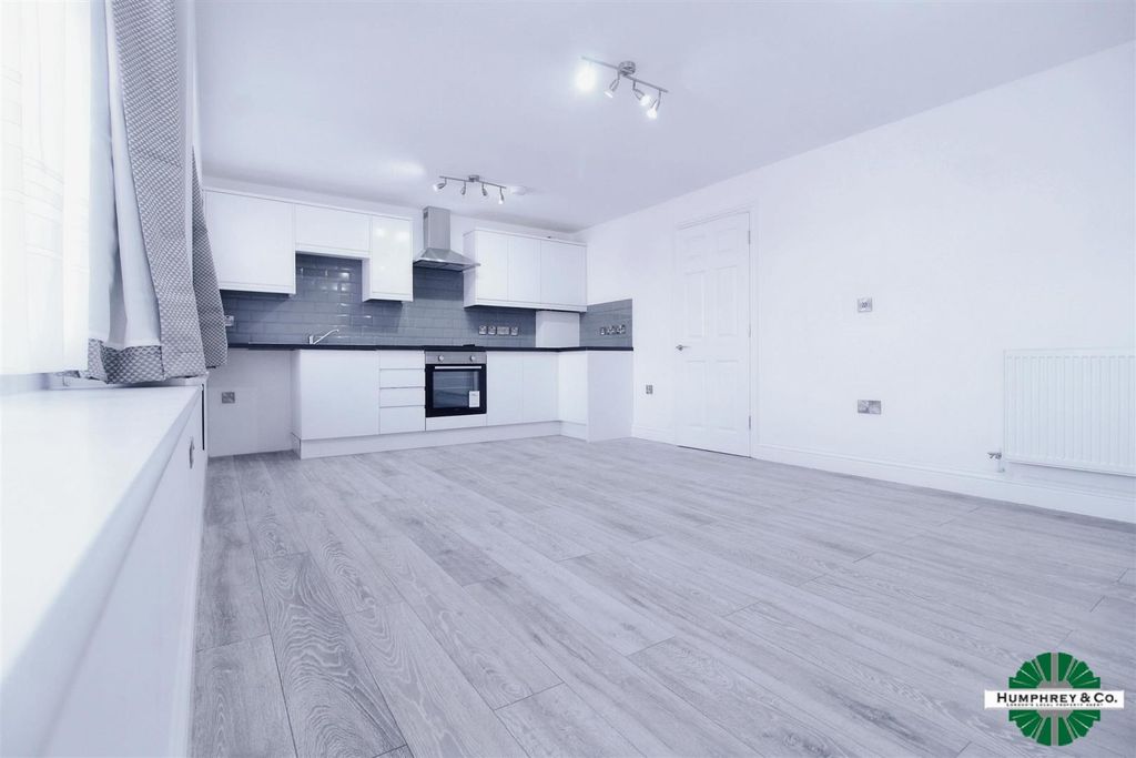 Property photo 2 of 11 User_Edited_Photo-792E1273_User-Edited-0A5E0Eba-c6