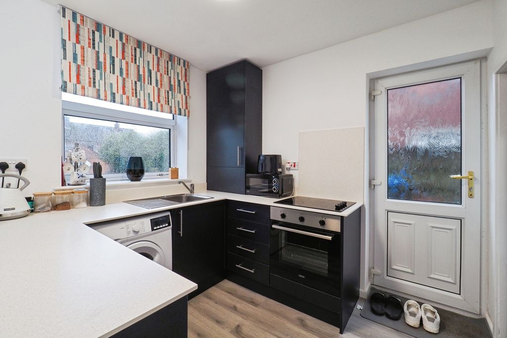 Property photo 3 of 20 Pbox-Img.Jpg