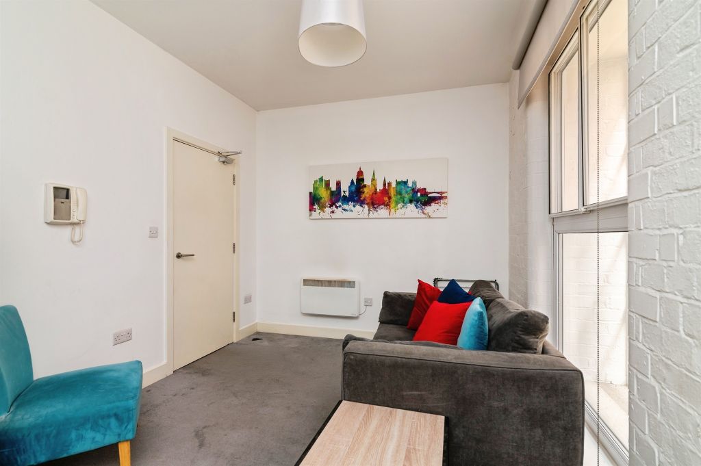 Property photo 3 of 13