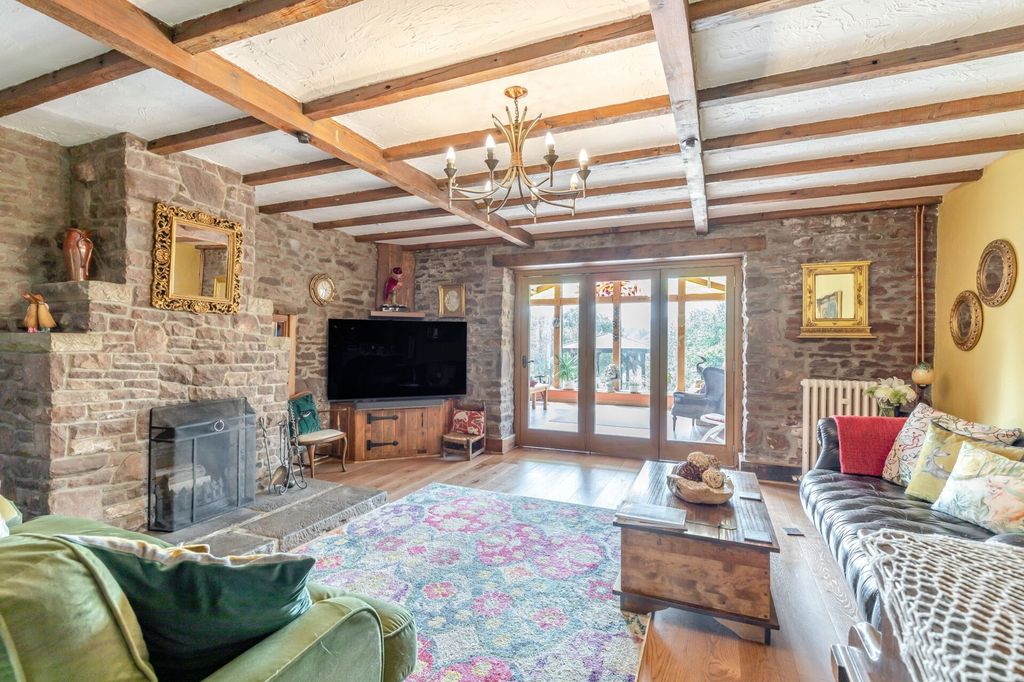 Property photo 3 of 46 P044417_03.Jpg