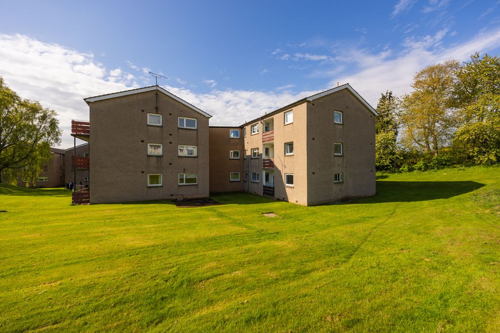 Additional image 15 of 2 bed flat for sale40/2 West Craigs Crescent, Edinburgh EH12