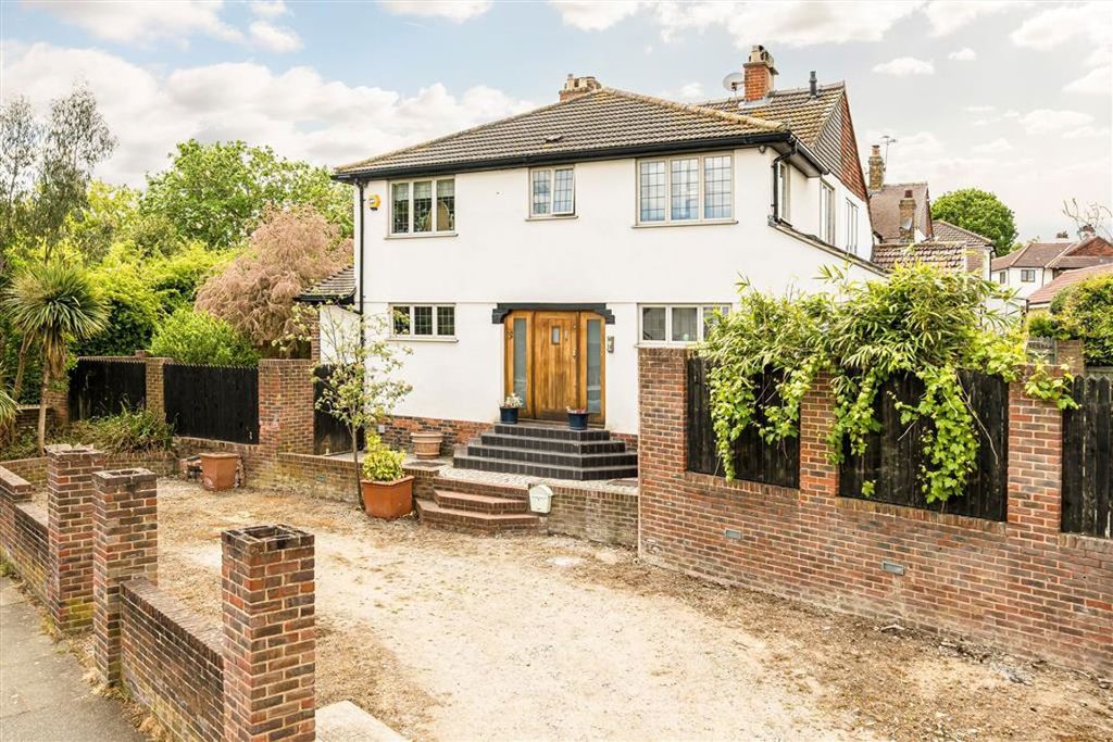 Property photo 1 of 8