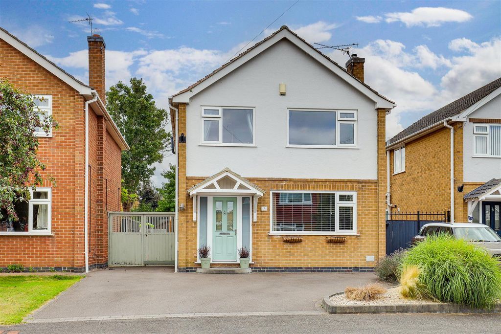 Property photo 1 of 25 3984.Jpg